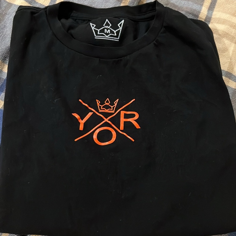 YOR Men’s medium short sleeve shirt